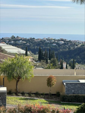 Villa de charme 6 Pièces avec Vue Mer sur les Hauteurs de Nice